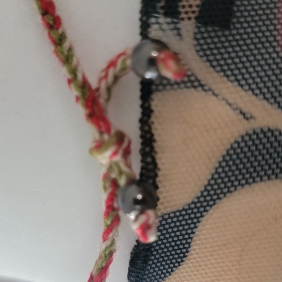 Bohi handmade wood and silk threads necklace - Picture 5 of 5